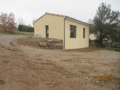 Toiture 2 pentes, Débord de toiture de 30 cm, sous-faces PVC Blanc